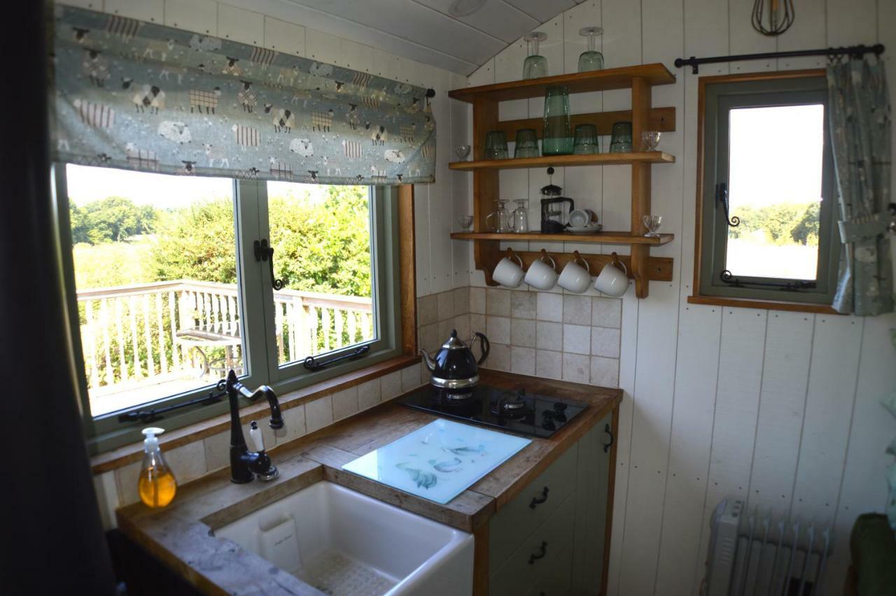 Rose Shepherds Hut Badlesmere Exteriér fotografie